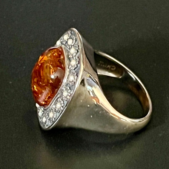 Charming Sterling Silver Amber Ring with Floral Motif - Picture 9 of 11